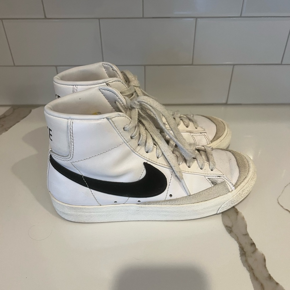 Nike blazer mid